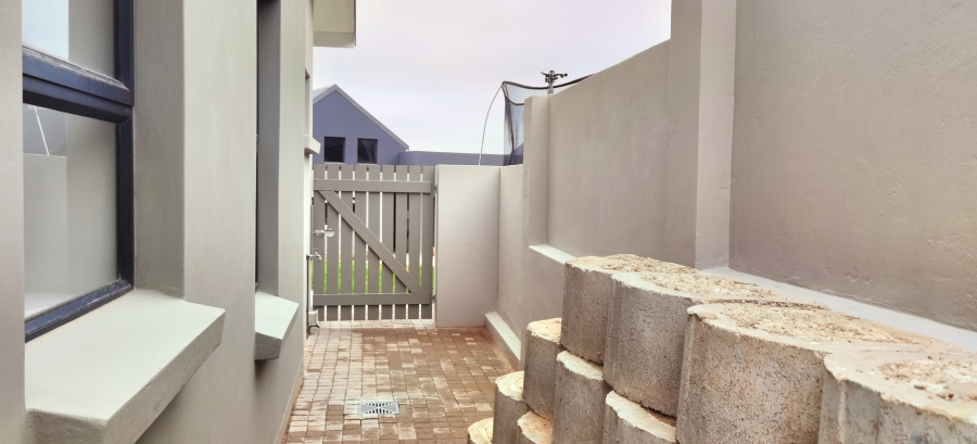 3 Bedroom Property for Sale in Outeniquasbosch Western Cape